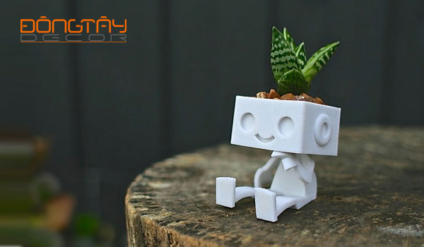 Những người trồng Robot nhỏ xíu 3D đáng yêu in chắc chắn sẽ mang lại nụ cười cho bất kỳ khuôn mặt. Nếu khách vào nhà bạn và thấy chắc chắn họ sẽ mỉm cười vì thấy thú vị.
